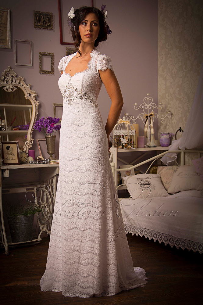 Элегантное свадебное платье Chardonnay со шлейфом