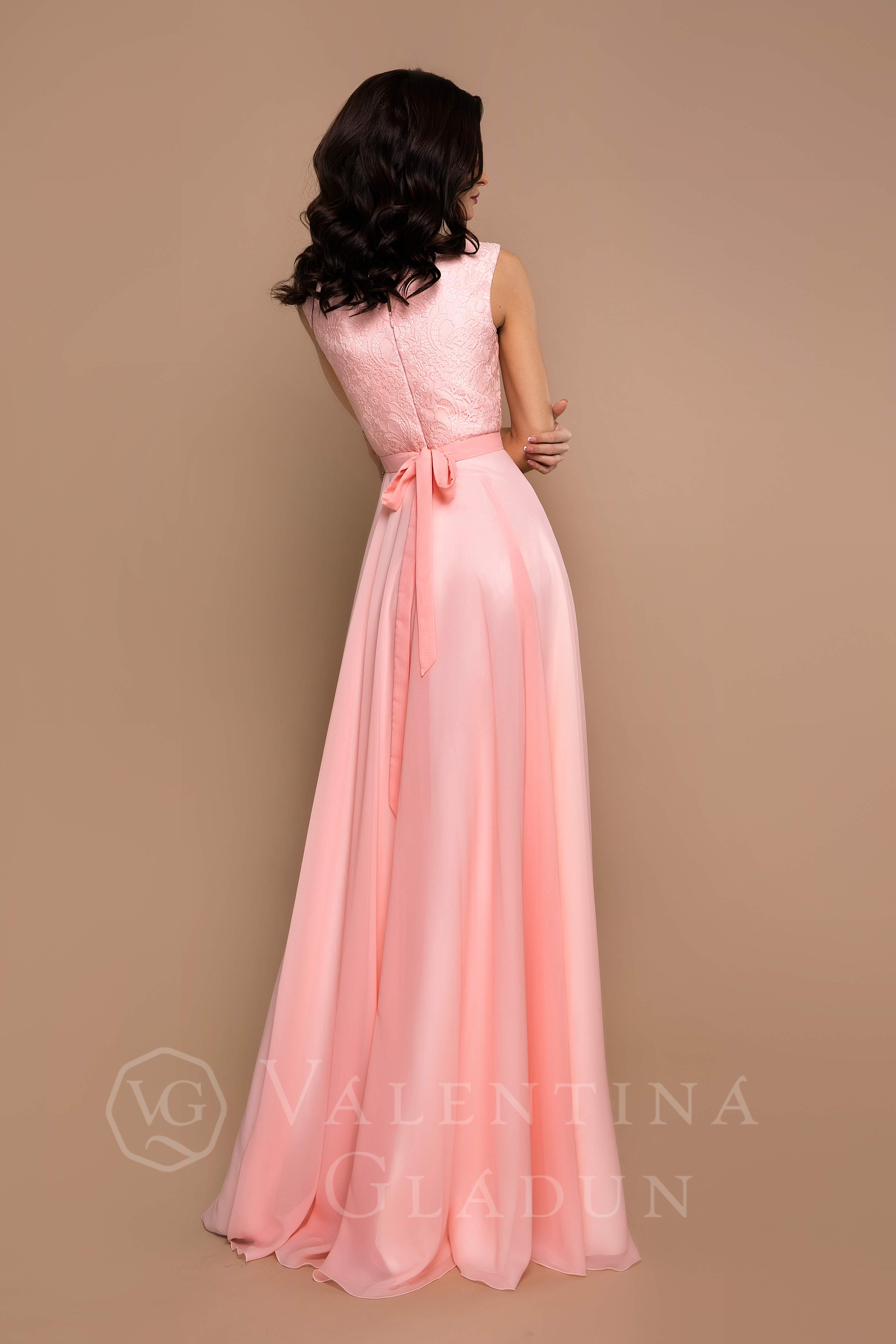 Розовое вечернее платье в пол Гладун