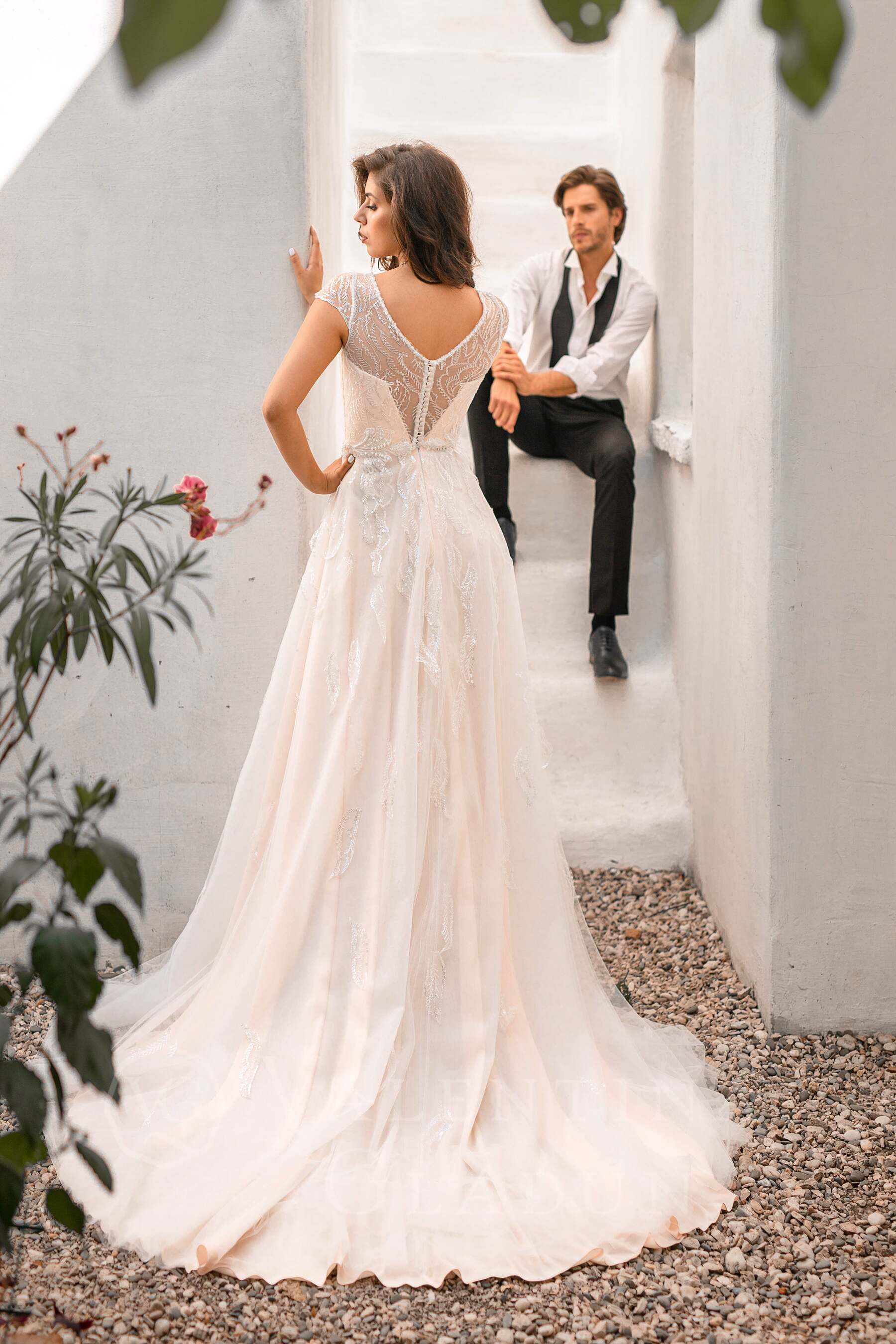 Дизайнерское свадебное платье Дебора с оригинальной спинкой
