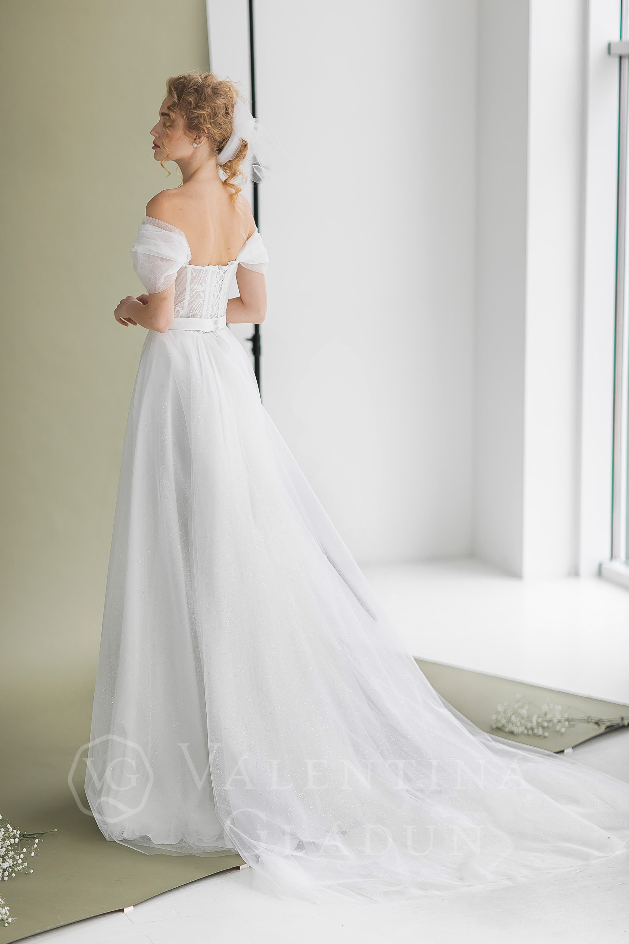 Chelles Valentina Gladun wedding dress 2021