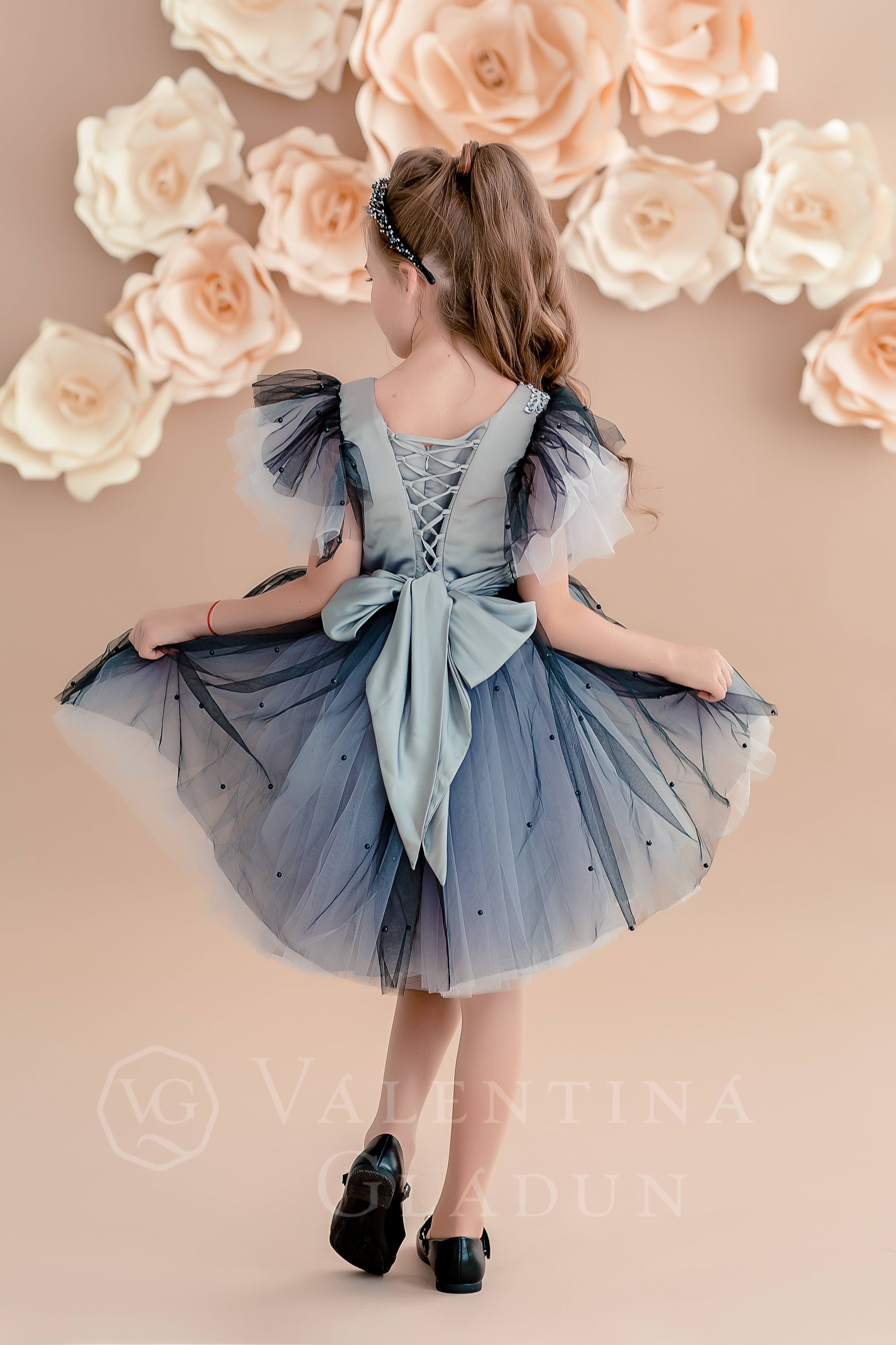Короткое детское платье с бантом 