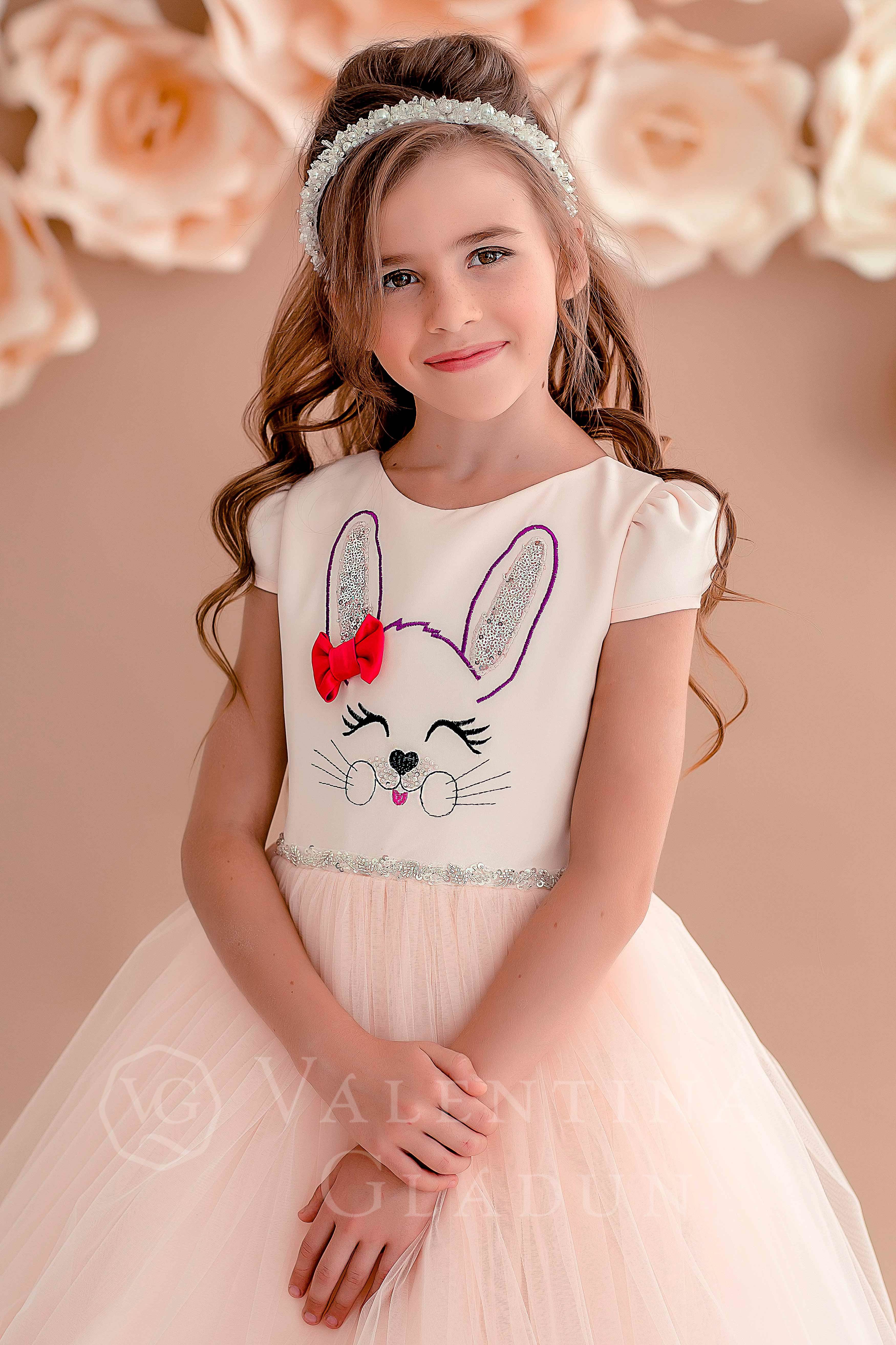 Платье детское с изображением зайчика