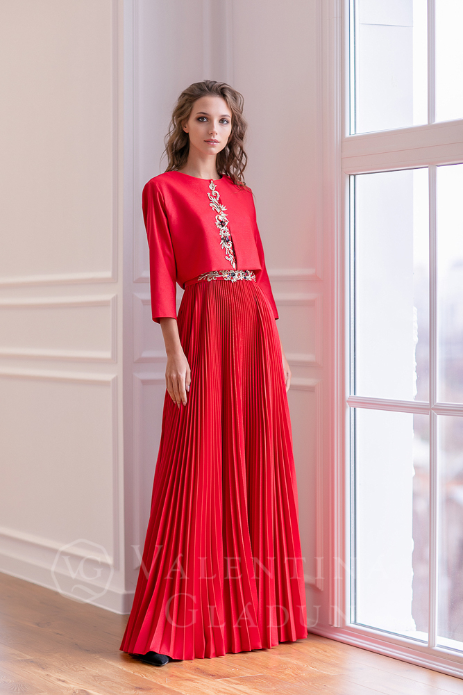 Красный костюм платье и пиджак с вышивкой Амур 2021