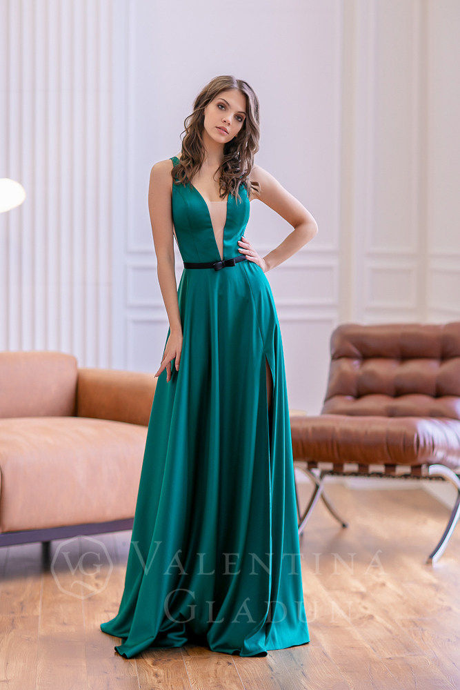 Атласное платье на выпускной 2021 Antoinette Green в зеленом изумрудном цвете ❖Вечерние платья ОПТом ❃Выпускные платья 2021 ❃Коллекция NOIR (НУАР) ☙ Производитель Валентина Гладун