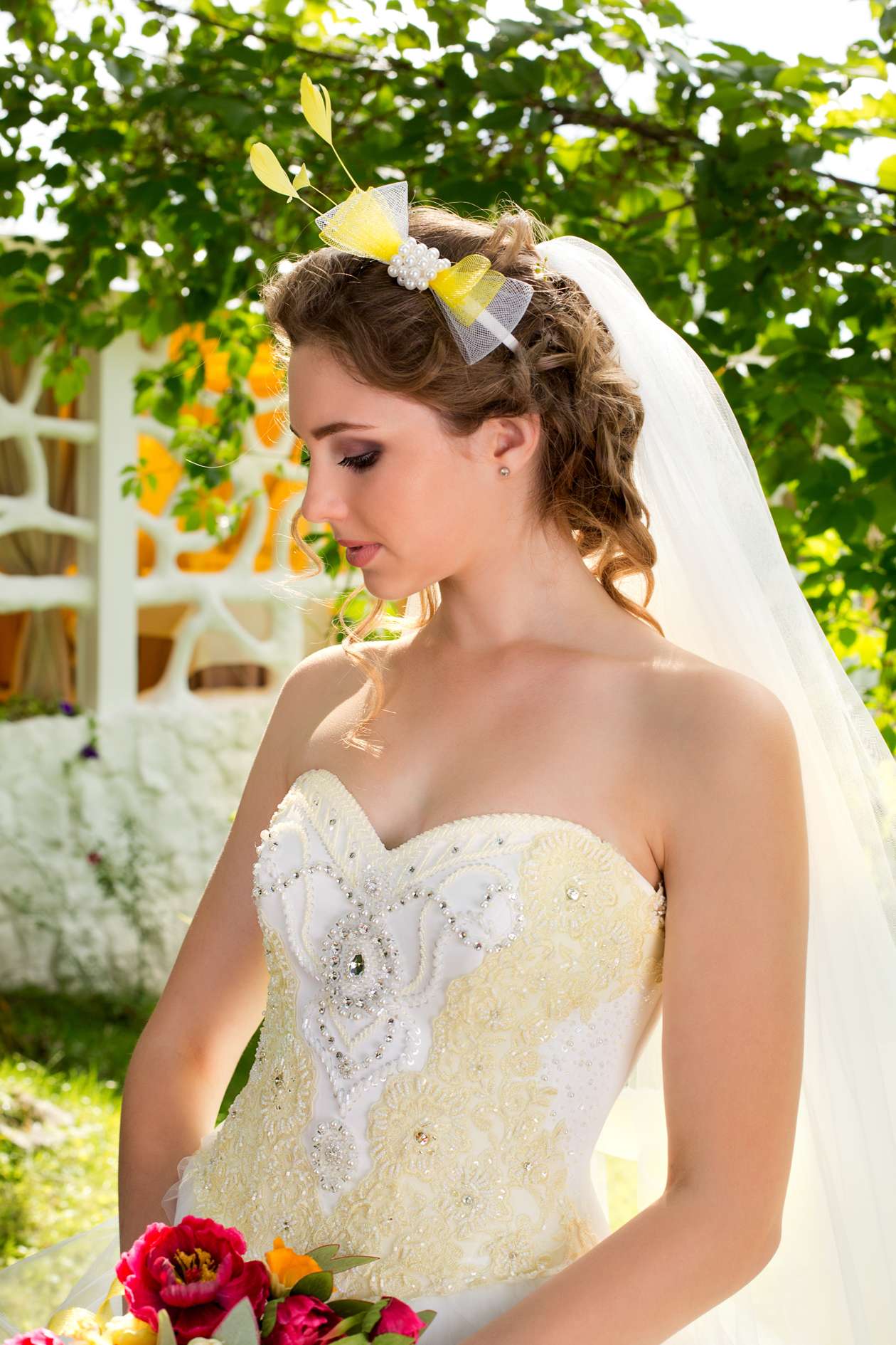 Свадебное платье для невесты и подружек