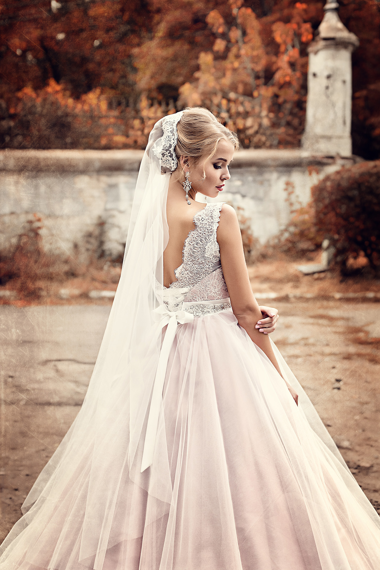 Свадебное платье нежно-розового оттенка