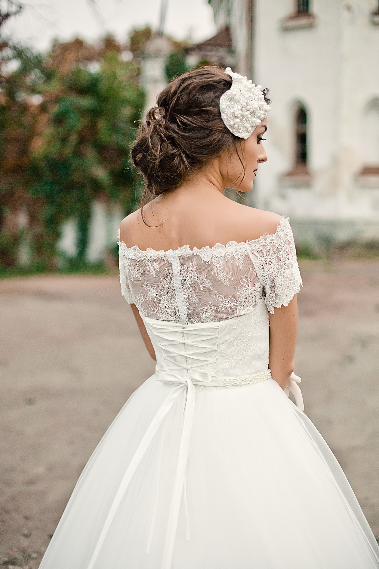 Свадебное платье со шнуровкой по корсету