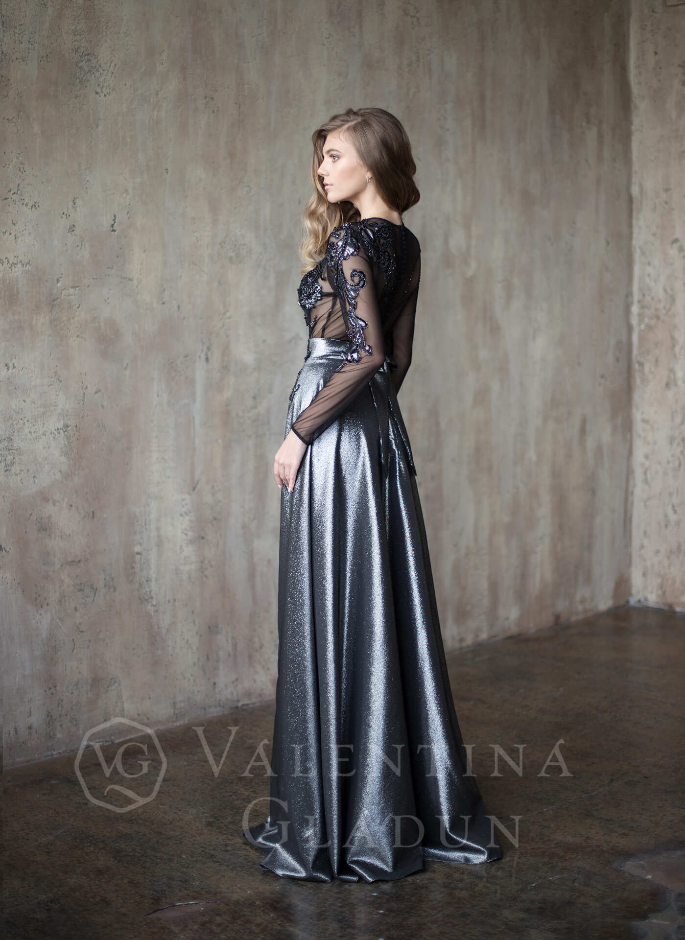 Melanie вечернее платье из коллекции NOIR 2021