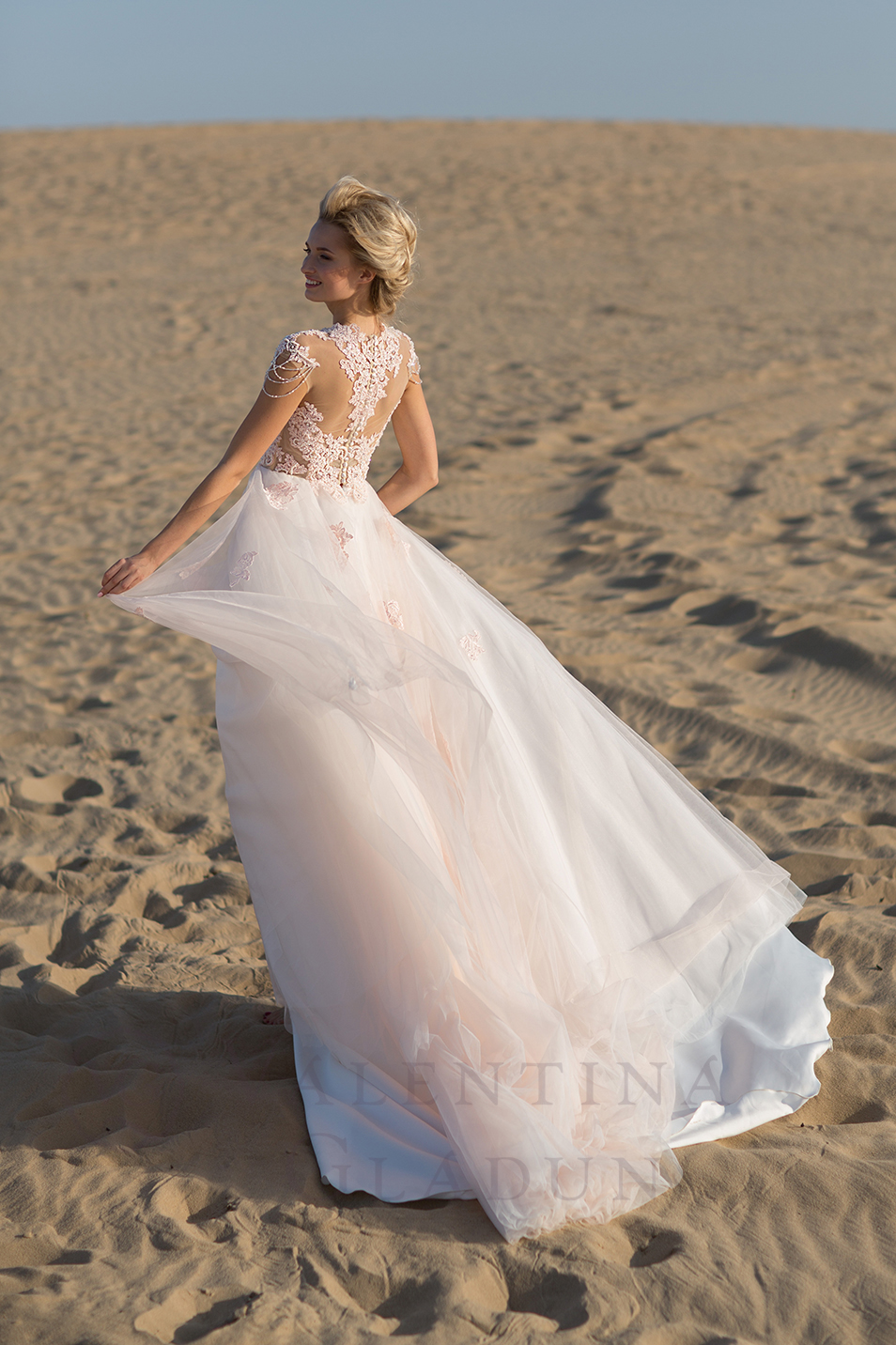 Воздушное свадебное платье 