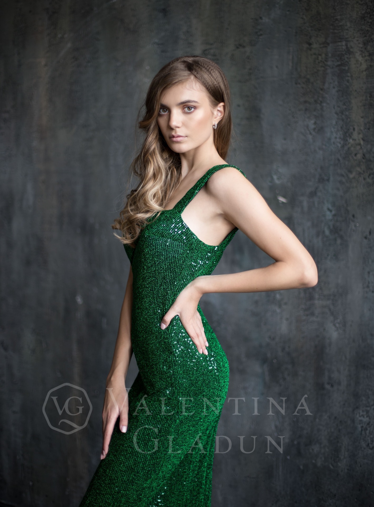 Выпускное платье зеленого цвета 2021 Мирей коллекция НУАР