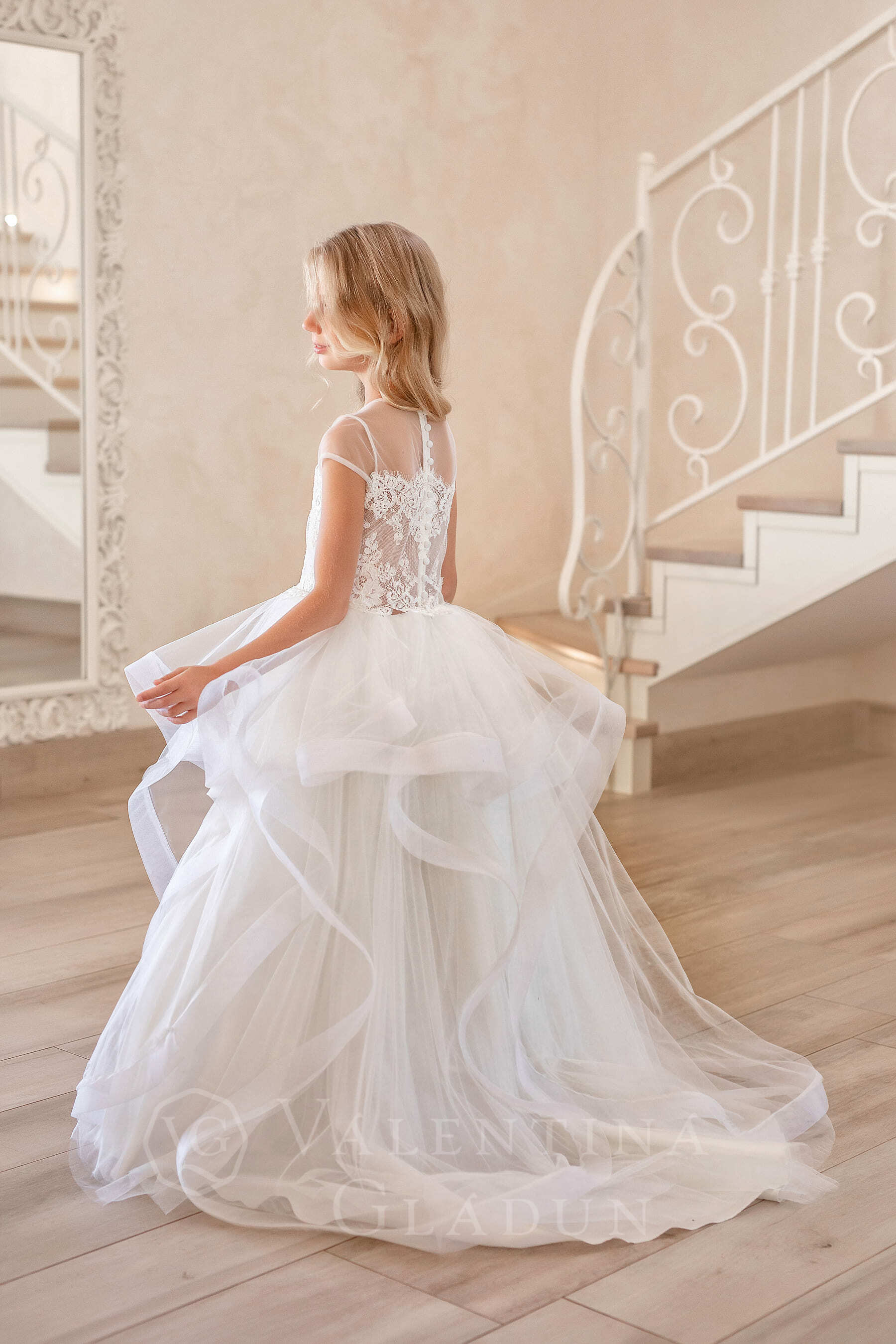 Свадебное белое платье для девочки Стефани от Валентины Гладун