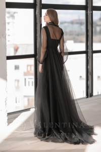 Черное макси платье прямого кроя с накидкой Rio-Rita