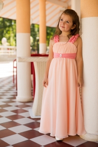 Персиковое платье девочке