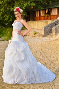 Эффектное свадебное платье Santal