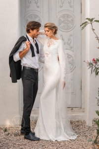 скромное свадебное платье с длинным рукавом Lucrezio от Валентины Гладун 2020