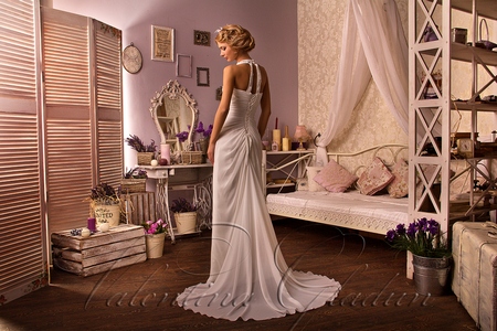Непышное свадебное платье